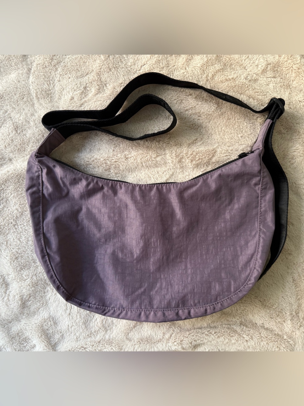 NWT BAGGU Medium Nylon Crescent Bag Dusty Violet - Picture 4 of 10
